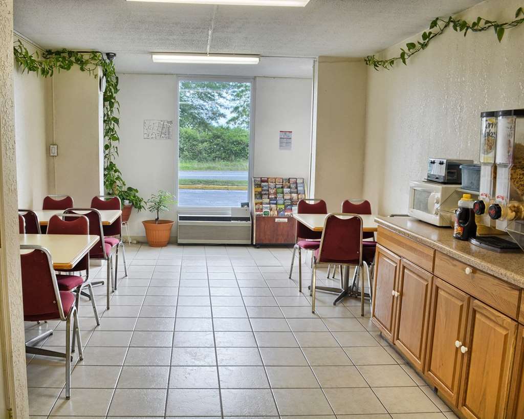 Howard Johnson By Wyndham Atlanta College Park Restoran foto