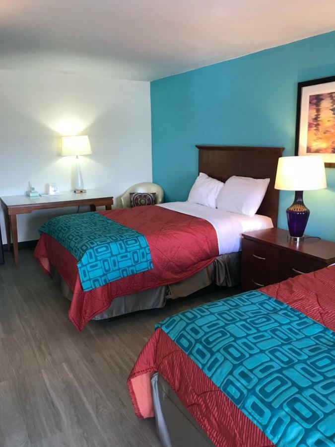 Howard Johnson By Wyndham Atlanta College Park Bagian luar foto