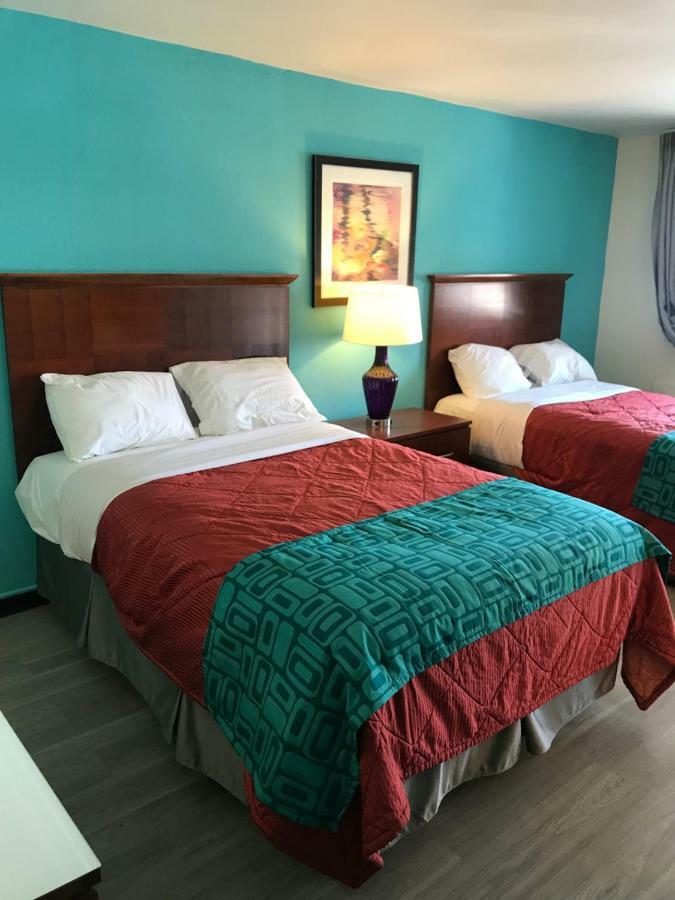 Howard Johnson By Wyndham Atlanta College Park Bagian luar foto