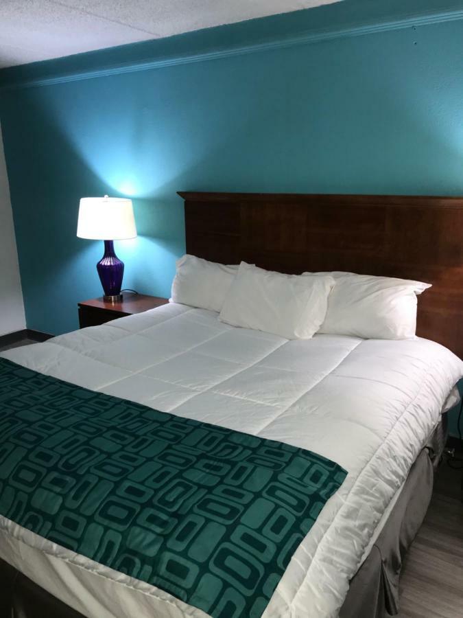 Howard Johnson By Wyndham Atlanta College Park Bagian luar foto