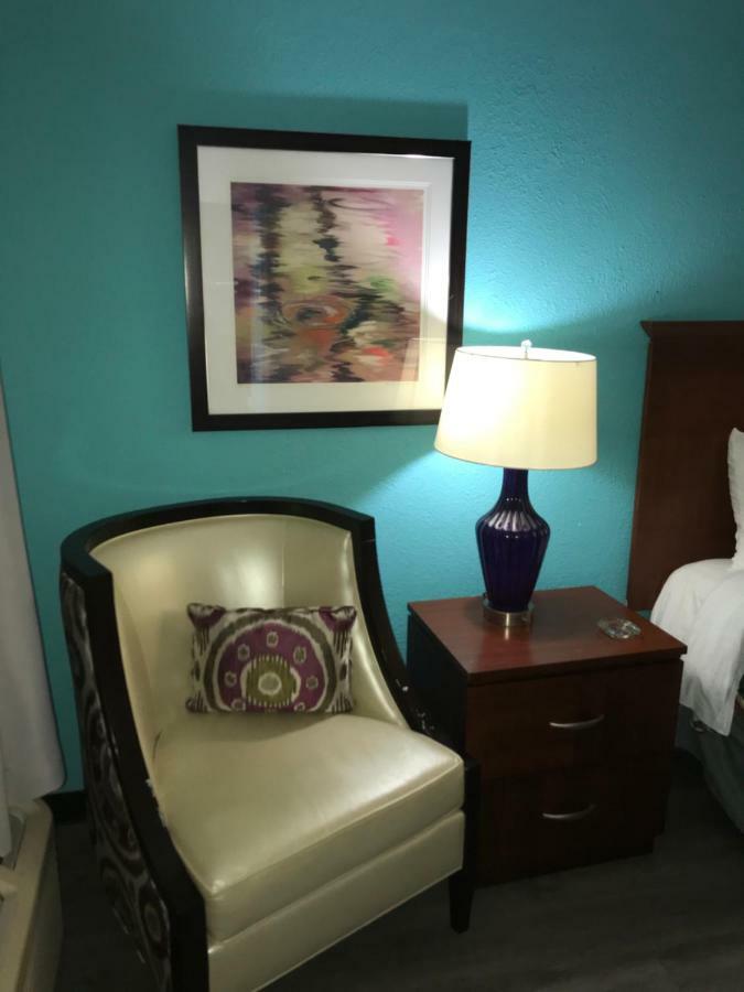 Howard Johnson By Wyndham Atlanta College Park Bagian luar foto